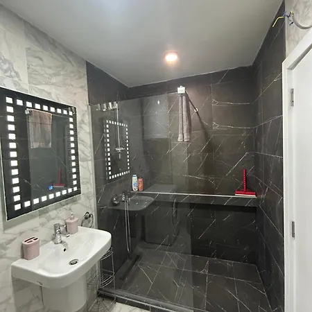 Urban Nest 2 Апартаменты Скопье